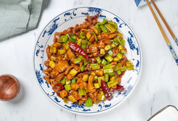 Stir-Fried Diced Chicken with Green Peppers and Dried Chilies